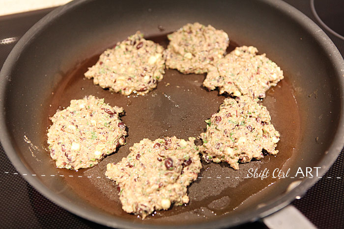 Black bean burger patties glutenfree vegetarian 1