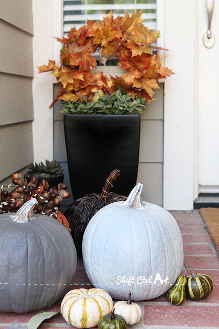 Silver leaf pumpkin halloween door decor 1