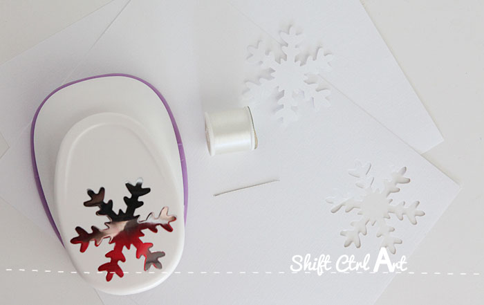 Deck the halls snowflake garland