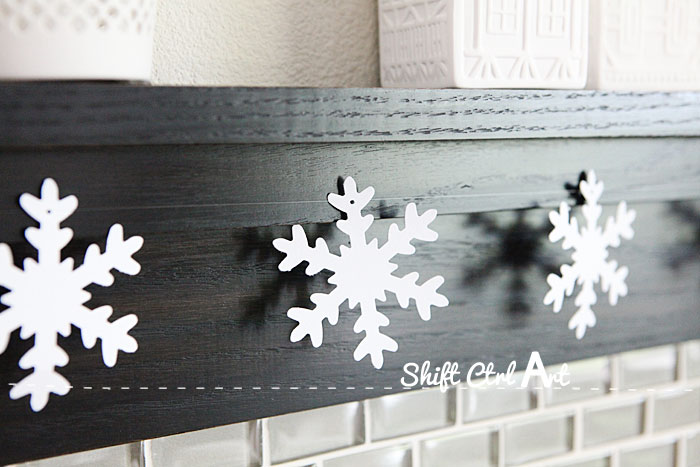 Deck the halls snowflake garland
