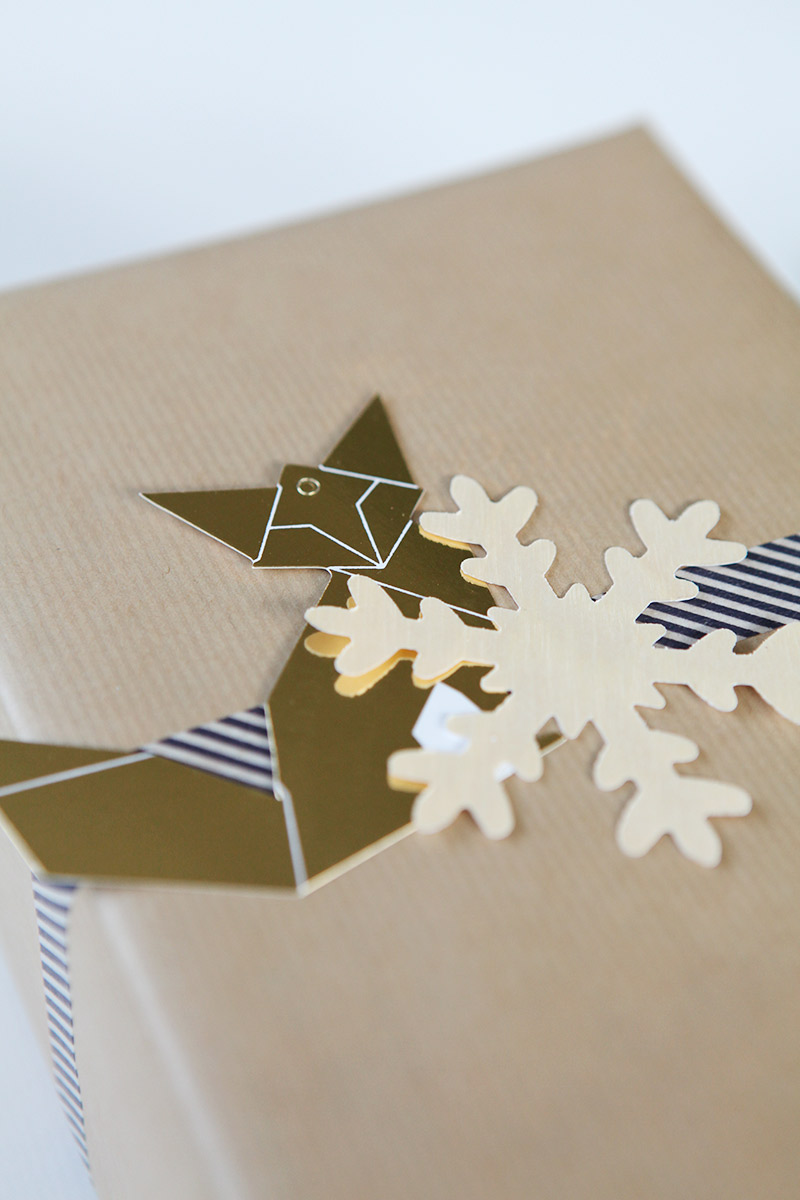 Simple gift wrap idea for Christmas