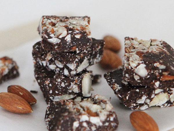 Paleo chocolate and Paleo almond bark