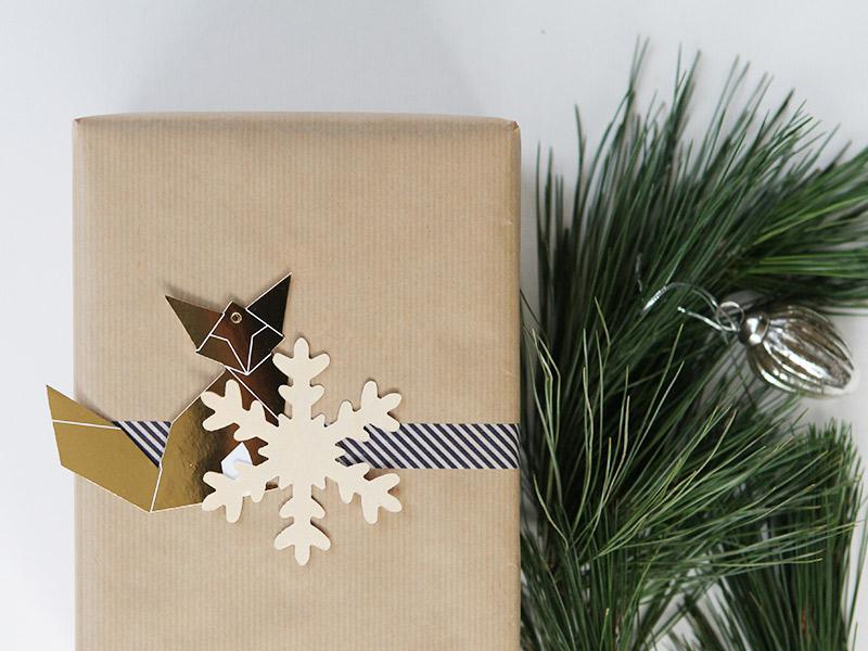 Simple gift wrap idea for Christmas